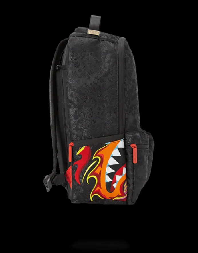 DRAGON SIDE SHARK CARGO