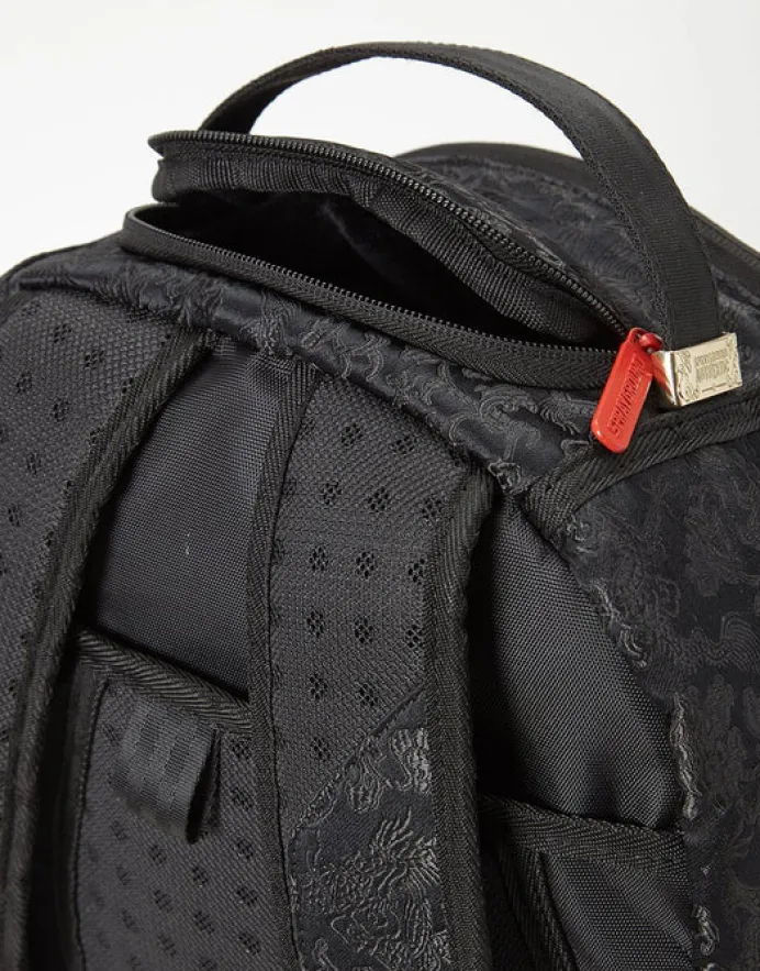 DRAGON SIDE SHARK CARGO