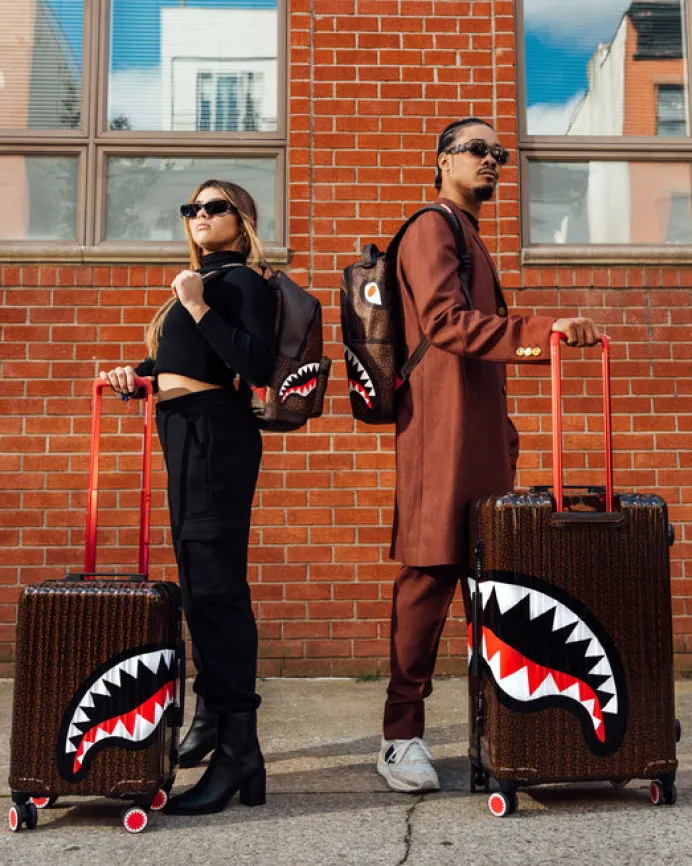 FRENZY SHARKS SHARKNAUTICS HARDSHELL FULL-SIZE LUGGAGE